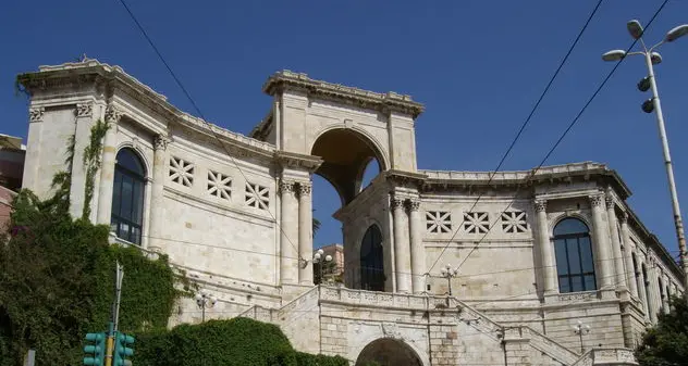 Cagliari. Il Bastione azzurro per la Giornata mondiale della consapevolezza sul lutto in gravidanza