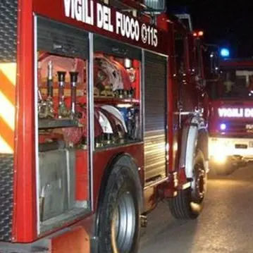 Un incendio devasta la villa di un imprenditore a Terralba