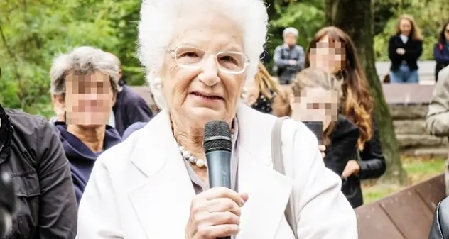 Liliana Segre dopo le offese dal palco No pass: \"La risposta ora è il silenzio\"