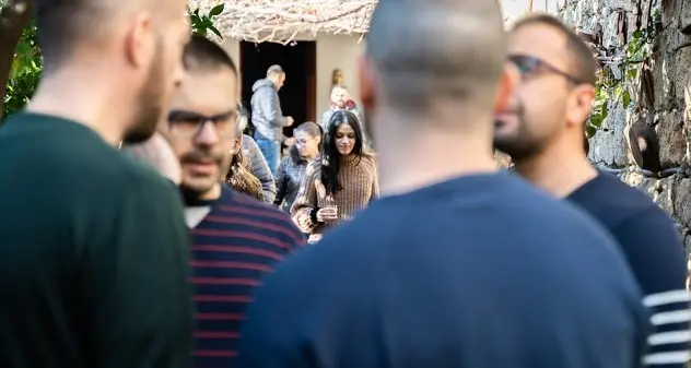 Un progetto Erasmus sul canto gutturale sardo: da Cracovia al Montiferru per un corso di canto a cuncordu
