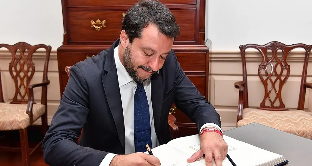 Salvini: \"Ponte sullo Stretto di Messina opera avveniristica e green\"