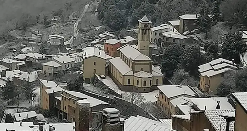 Temperature in picchiata in Sardegna, neve anche a bassa quota