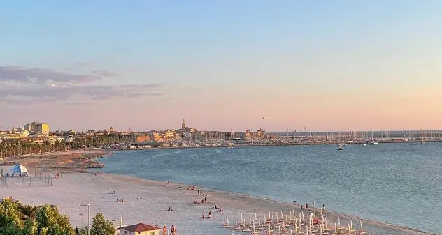 Ad Alghero niente parcometri lungo le spiagge e l’opposizione tuona “Colpa di Piras e sindaco. Clamoroso danno ed errore”