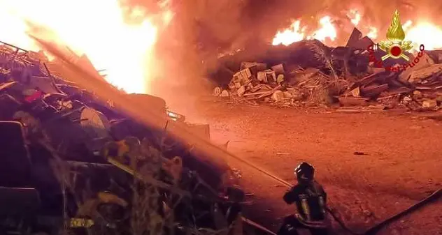 Cagliari. Baraccopoli di via San Paolo in fiamme: rogo è di origine dolosa