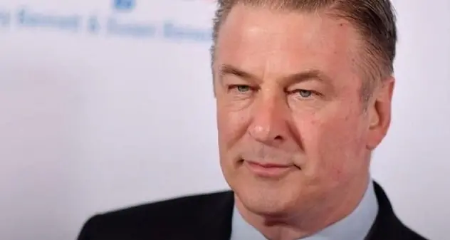Uccide direttrice fotografia durante riprese film, Baldwin commenta: \"Non ci sono parole per esprimere shock\"