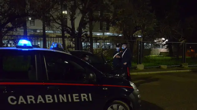 Furto di pannello zincato da recinzione scolastica: arrestato nella notte a Cagliari