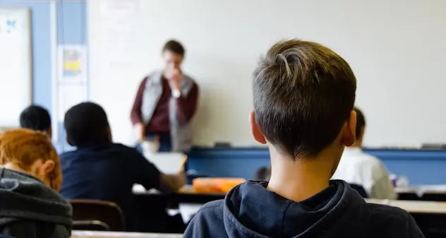 Cambia la quarantena a scuola: la dad scatta con tre positivi in classe