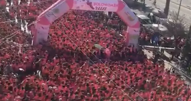 Cagliari invasa da oltre 13 mila donne: edizione da record per la \"SoloWomenRun\". IL VIDEO