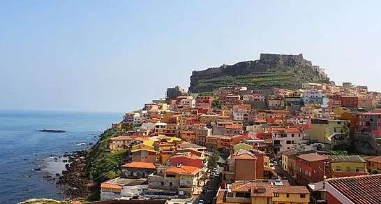 Episodi allarmanti dentro e fuori da un locale, chiuso dalla polizia