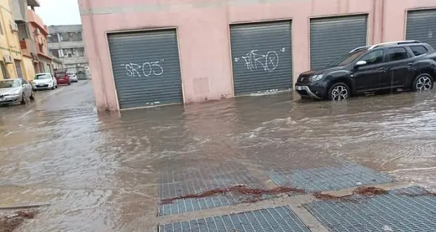 Maltempo: strade chiuse e allagamenti nel Cagliaritano