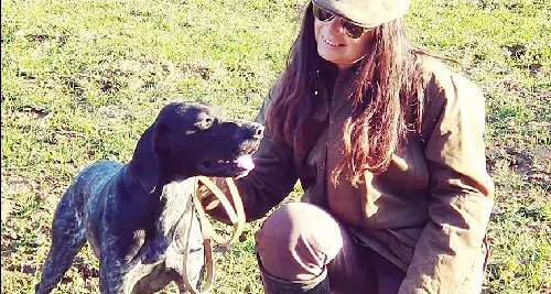 Mike, il cane deriso che nessuno voleva: “Ora diventa un piccolo campioncino che tutti vorrebbero”