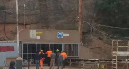 Ennesima protesta dei lavoratori di bauxite di Olmedo: proclamato stato di agitazione