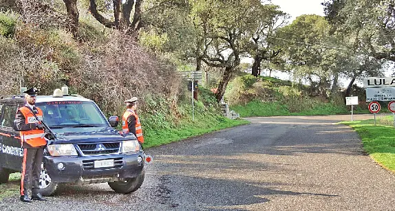 Centauri senza patente e assicurazione, scoperti dai Carabinieri dopo un incidente