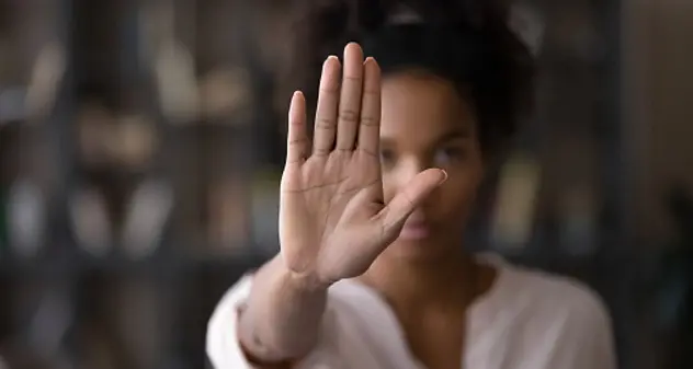 Contro la violenza sulle donne tornano in piazza le clementine