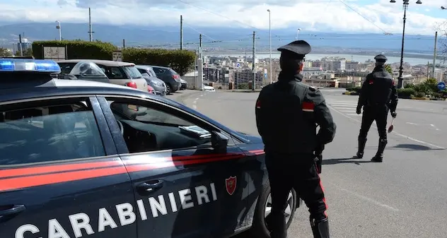 Cagliari. Chiama carabinieri minacciando il suicidio: i militari lo salvano