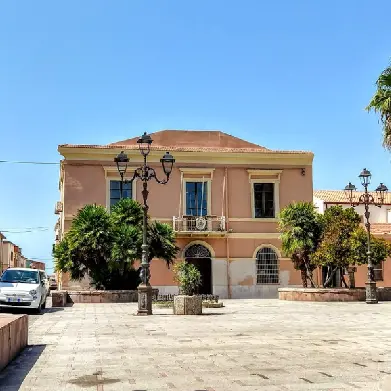 Auto in fiamme: terzo incendio doloso in una settimana a Sorso