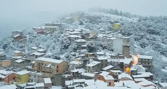 Scuole chiuse per neve a Lanusei ed Esterzili