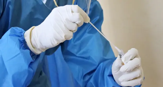 Covid: la Sardegna prima in Italia per sequenziamento tamponi