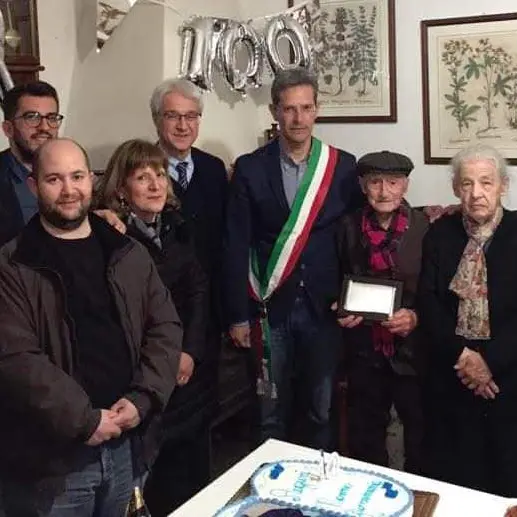Padria festeggia i cento anni di zio Giommaria Delogu