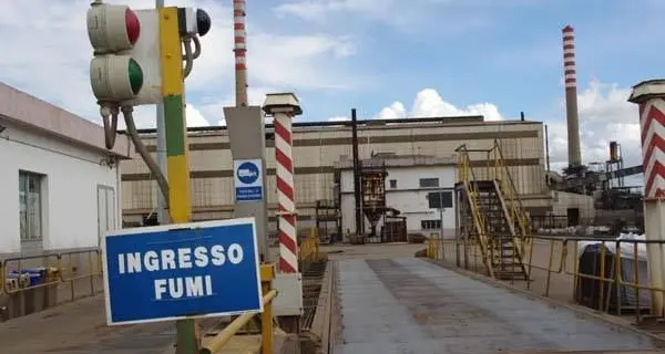 Portovesme: allarme radioattività. Bloccata nave con carico sospetto