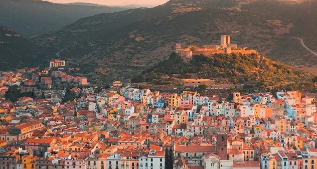 Castelli di Sardegna. Bosa, il castello di Serravalle