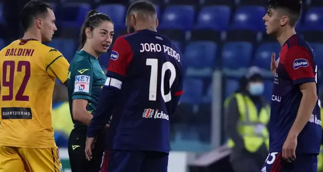 Cagliari-Cittadella nella storia: Ferrieri Caputi primo arbitro donna a condurre una squadra di Serie A