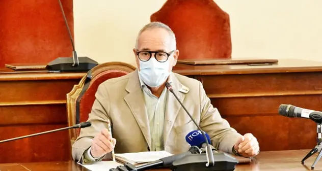 Sassari, lotta al coronavirus: il sindaco firma una nuova ordinanza