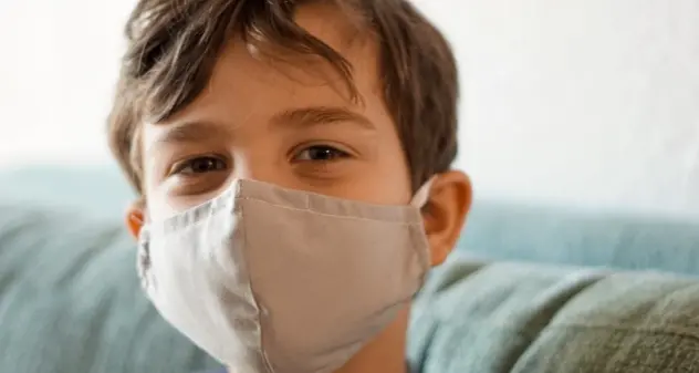 Variante Omicron: è pericolosa per i bambini? Risponde il dottor Antonio Pala