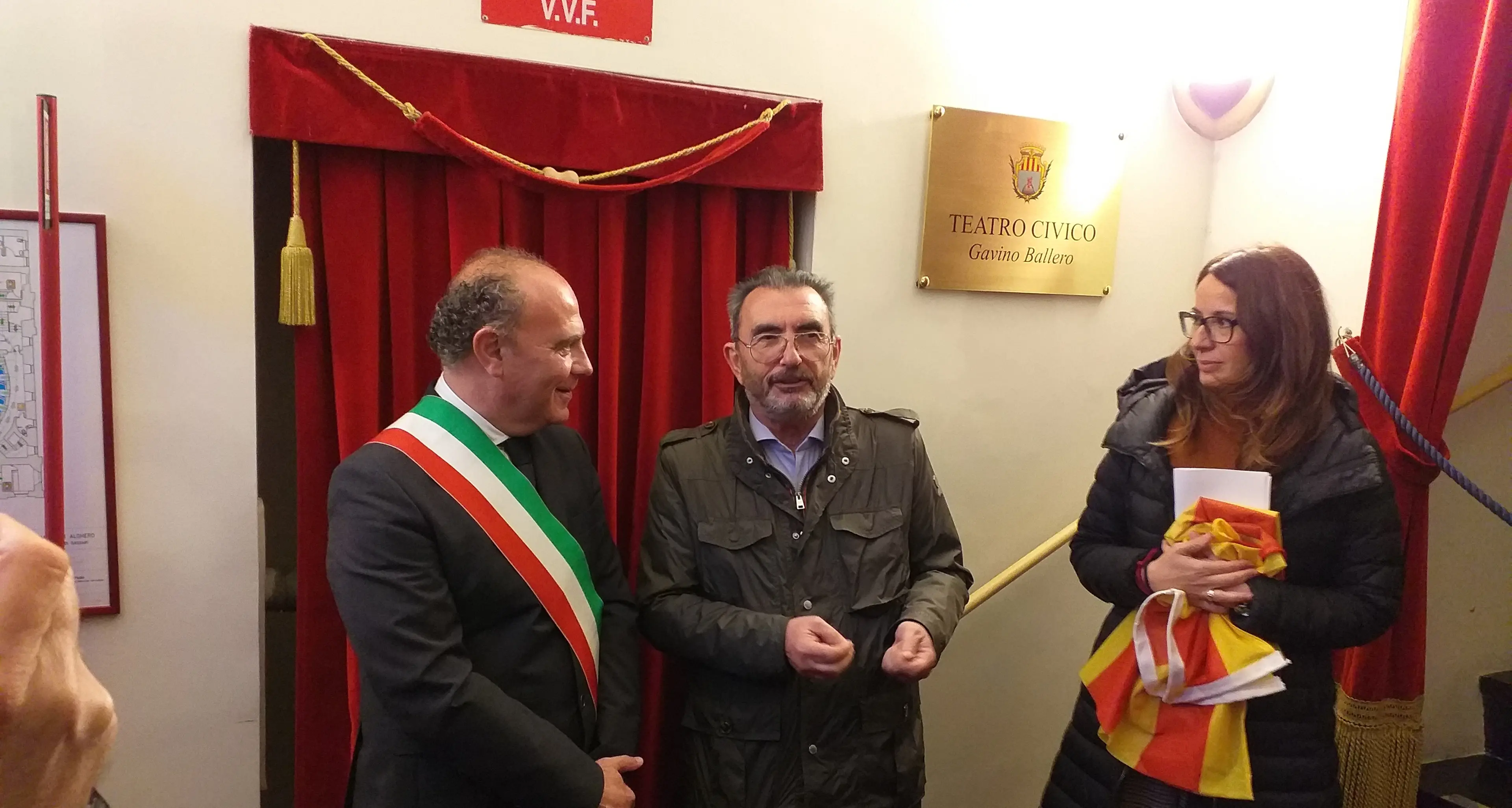 Il teatro civico a Gavino Ballero