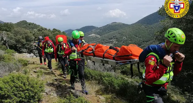 Il Soccorso Alpino recupera infortunato alla \"Villacidro SkyRace\"