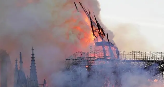 Cnr: \"L'incendio a Notre Dame partito dalle impalcature, il vento ha fatto il resto\"