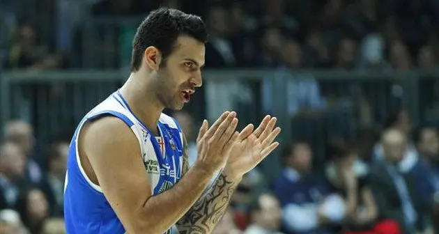 Eurocup. Dinamo distratta, perde ad Ankara 104-75. Stasera festa a Sassari con la Coppa