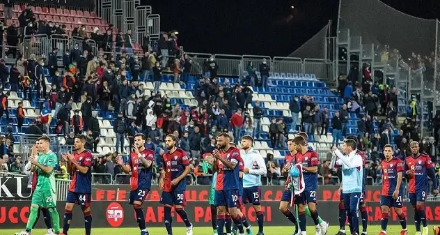 Il Covid ferma Cagliari-Bologna, non si gioca: Tar emiliano respinge ricorso della Lega Serie A