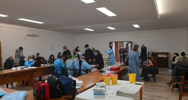 Olmedo. Screening studenti e personale scolastico: 19 i positivi