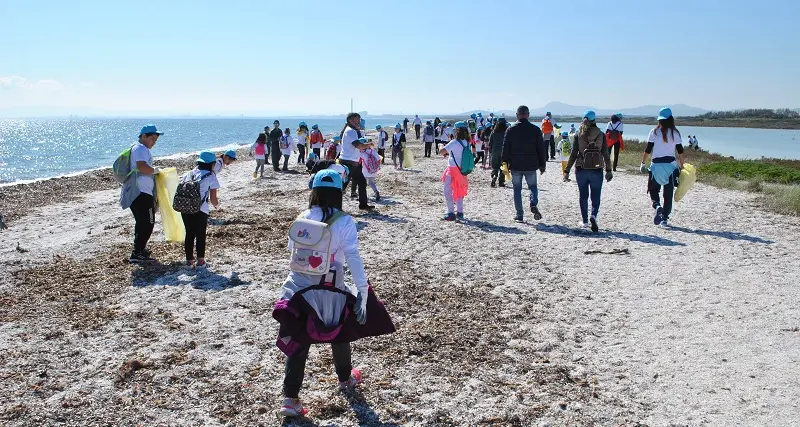 “Pulizia dei litorali”: successo per il primo appuntamento di “Stintino Plastic free”