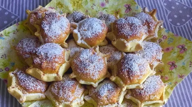 Pardulas: un tripudio di ricotta e zafferano e un viaggio tra tradizione e sapori unici