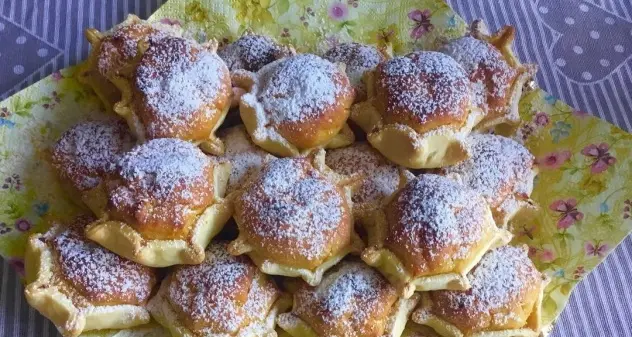 Le Pardule, un delizioso tripudio di ricotta, zafferano, limone e arancia