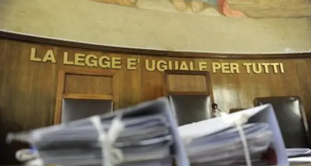 Corte di Cassazione: \"Reato rapina aggravato se con mascherina\". Il ladro: \"Ma era obbligatoria...\"