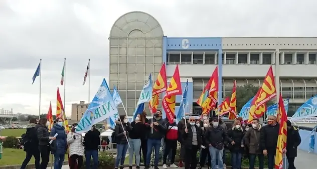 “Sovraffollamento stanze e corridoi, caos del pronto soccorso”: protesta dei lavoratori ospedalieri