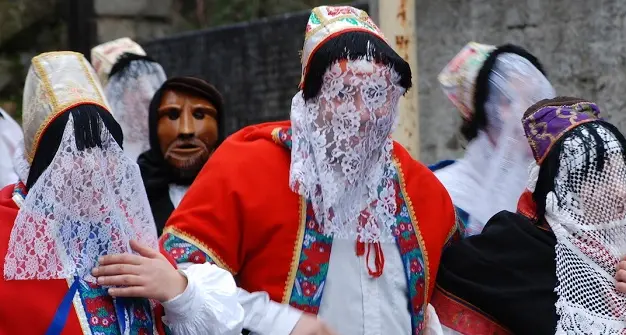 Olloai. Sos Turcos, su Ziomo e Maria Vrassada