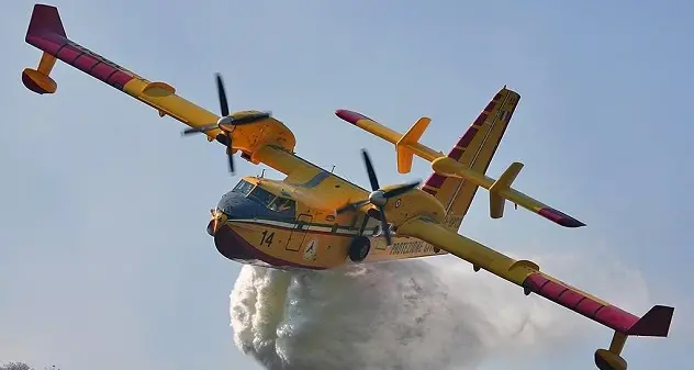 Antincendio, i Canadair salutano Olbia. \"Troppo traffico durante la stagione estiva, ci trasferiamo ad Alghero\"