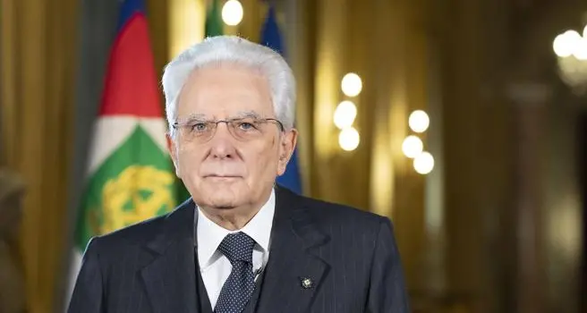 Mattarella a Montecitorio per il giuramento: \"Ricostruiamo l'Italia del dopo emergenza\"