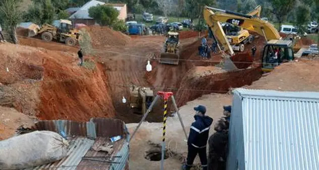 Marocco. Bimbo caduto nel pozzo raggiunto da soccorritori dopo 4 giorni