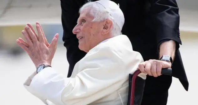 Pedofilia, Ratzinger: “grandissima colpa se non si affrontano gli abusi”