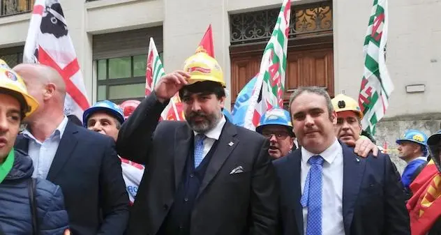 Operai ex Alcoa in lotta per il lavoro: a Roma anche il presidente Solinas