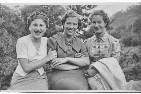 Women friends in 1934\\r\\nNOTE FOR INSPECTOR: As others similar approved  model and property release I submitted, also in this it\\'s not possible to have some informations such e-mail, address and telephon number of the models due to the fact that they are  death. In the model release  this is clearly indicated.