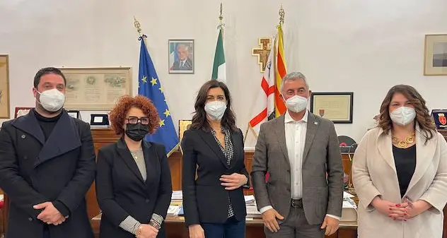 Laura Boldrini in visita ad Alghero, questa sera a Sassari per presentare il suo libro