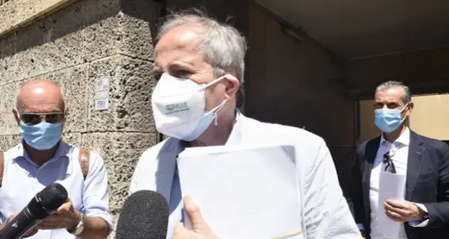 Crisanti e la villa pagata quasi 2 milioni di euro: “Da questa pandemia non ho guadagnato una lira”