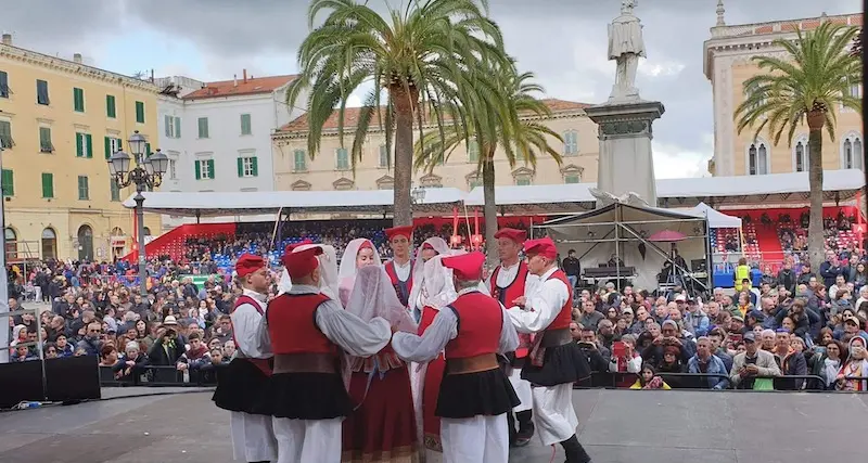 In DIRETTA da Sassari la Rassegna regionale del folklore della Cavalcata Sarda