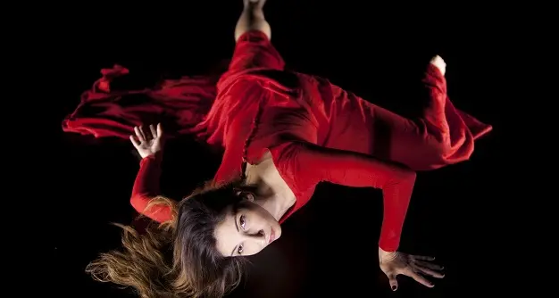 “Fiore di loto”, a Palazzo di Città la danza parla di femminicidio